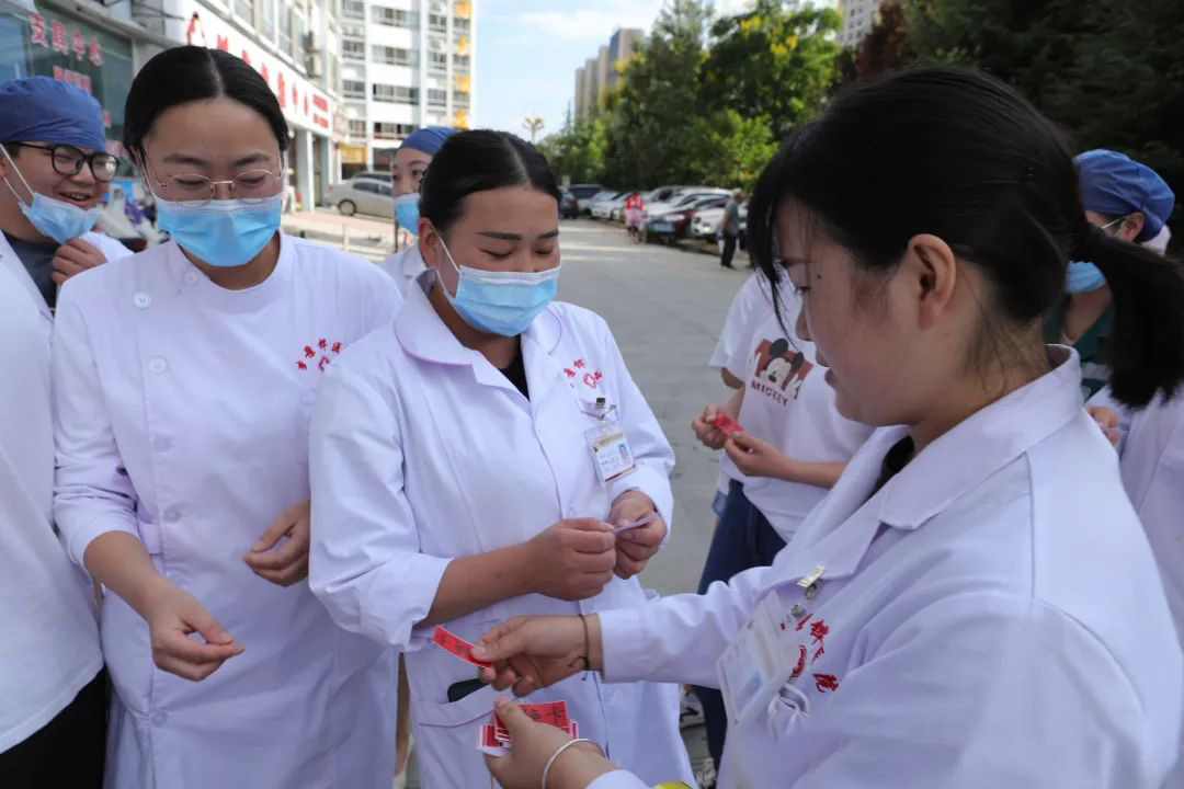 “全民健康日”活動-昭通李景鏵中醫(yī)骨傷醫(yī)院